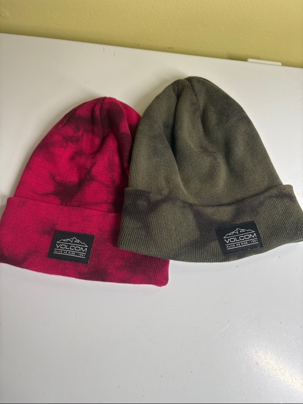 Volcom Lot of Two Pink and Olive Green Tye Dye Pattern cotton  Beanies  One Size